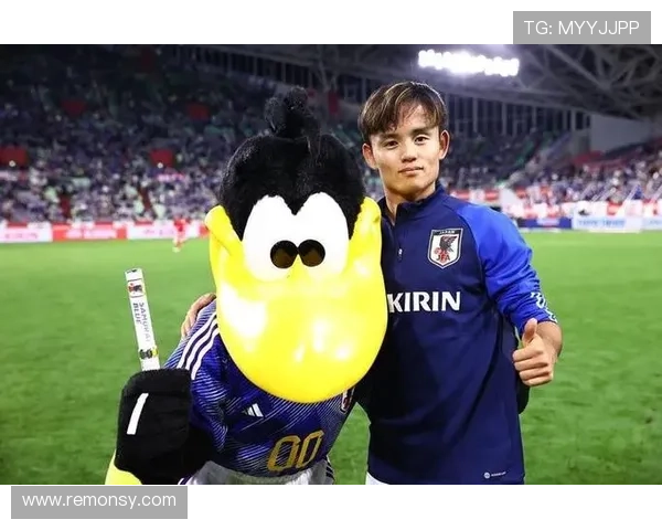 久保建英家庭生活近况曝光，日常细节引关注