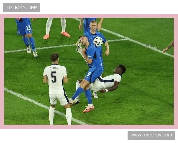 丹麦队以小组第二身份晋级,表现稳健备受期待 丹麦队以小组第二身份晋级,表现稳健备受期待