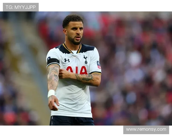 凯尔·沃克：足总杯与联赛杯冠军的关键拼图