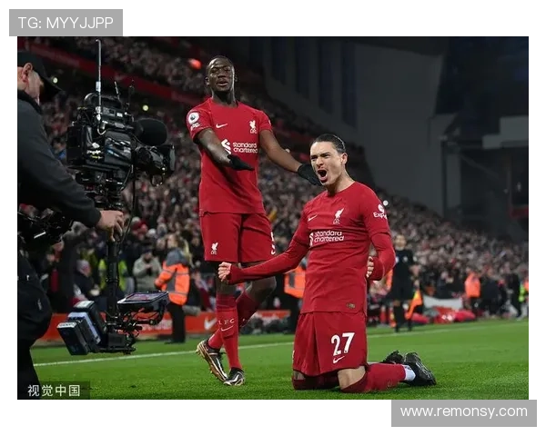 努涅斯撕裂防线的速度型中锋打法解析