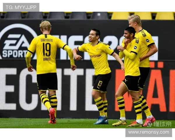 多特蒙德崩盘隐患显现：领先时稳如泰山，落后即阵脚大乱