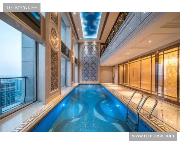 瑞安·洛赫特在泳池边的豪宅开趴，感觉不是运动员，是富豪派对现场啊